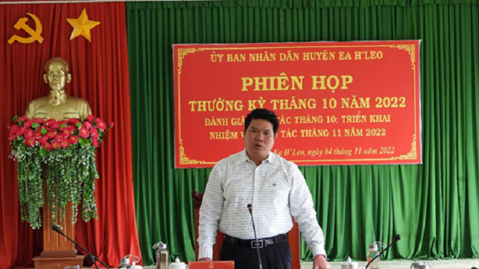 phien hop UBND huyen tky thang 10 2